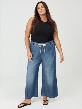 Torrid High-Rise Wide-Leg Lightweight Denim  Blue Jeans women’s size 20